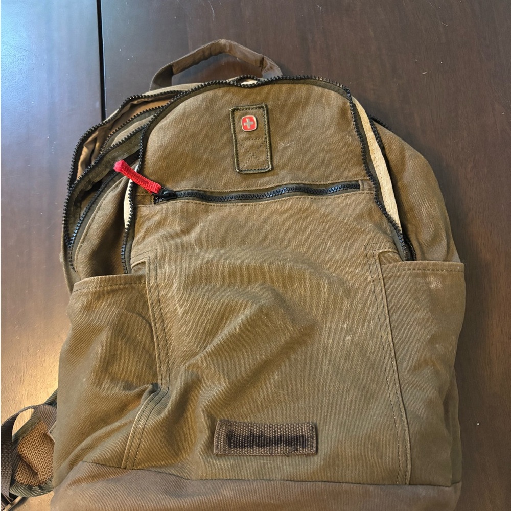 Wenger Swiss Gear Brown/Green Backpack Durable Versatile Stylish